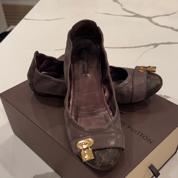 Louis Vuitton Brown Flats with Gold Buckle